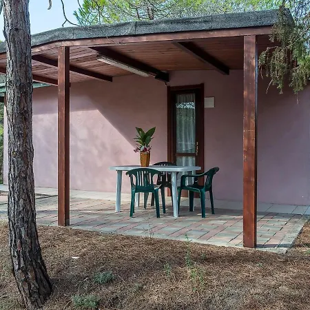 Inviting Mobile Home In Sorso With Garden *