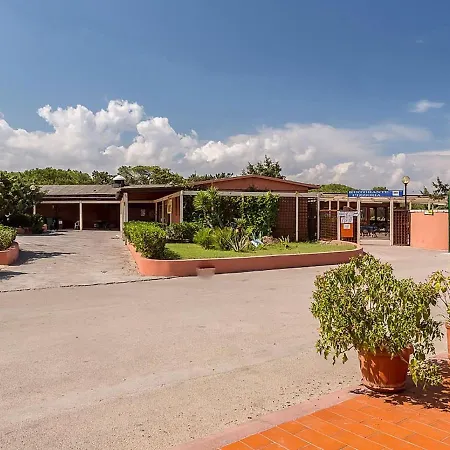 Inviting Mobile Home In Sorso With Garden Dom wakacyjny